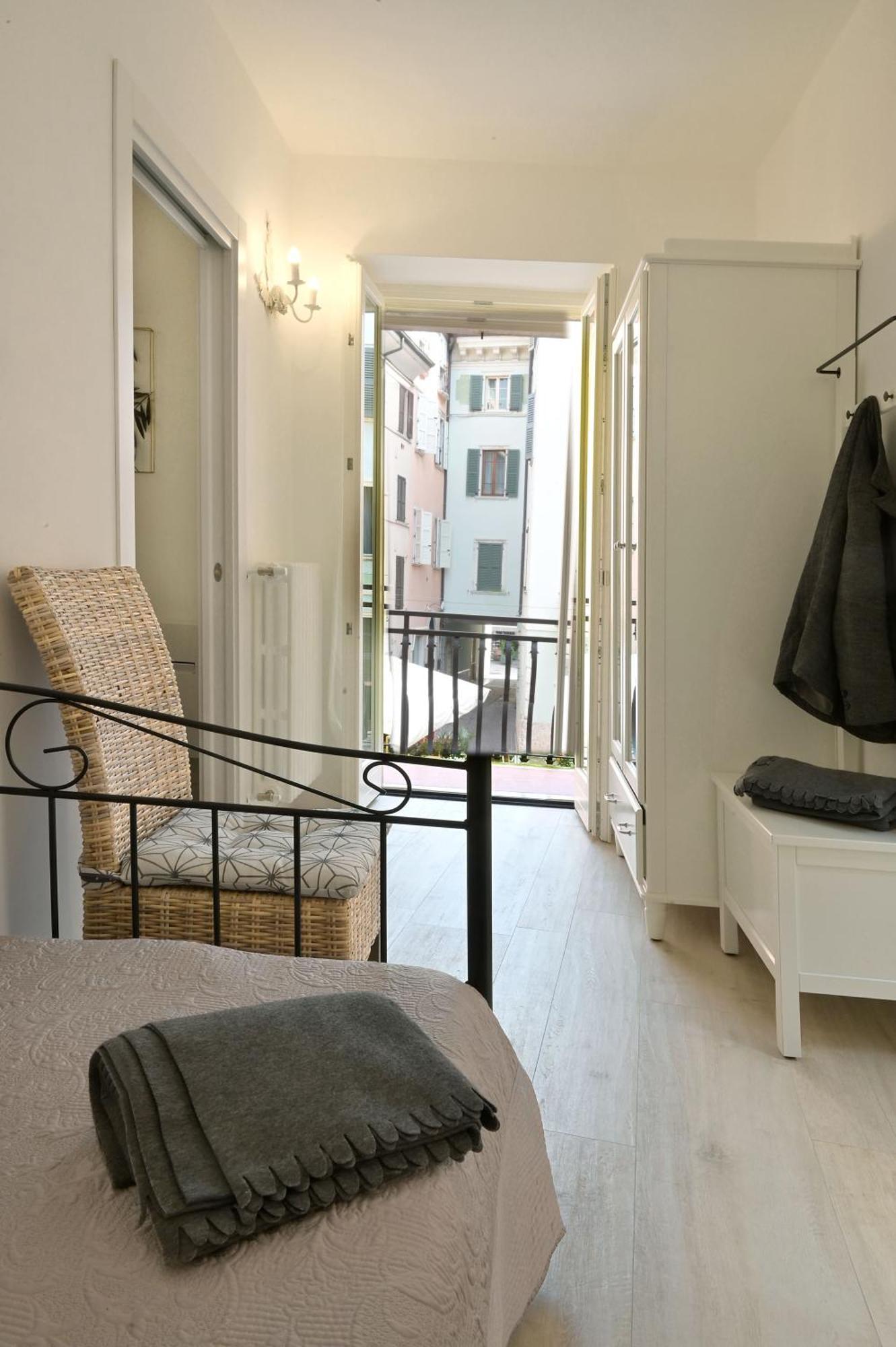 Cavour Apartments Salò Eksteriør billede