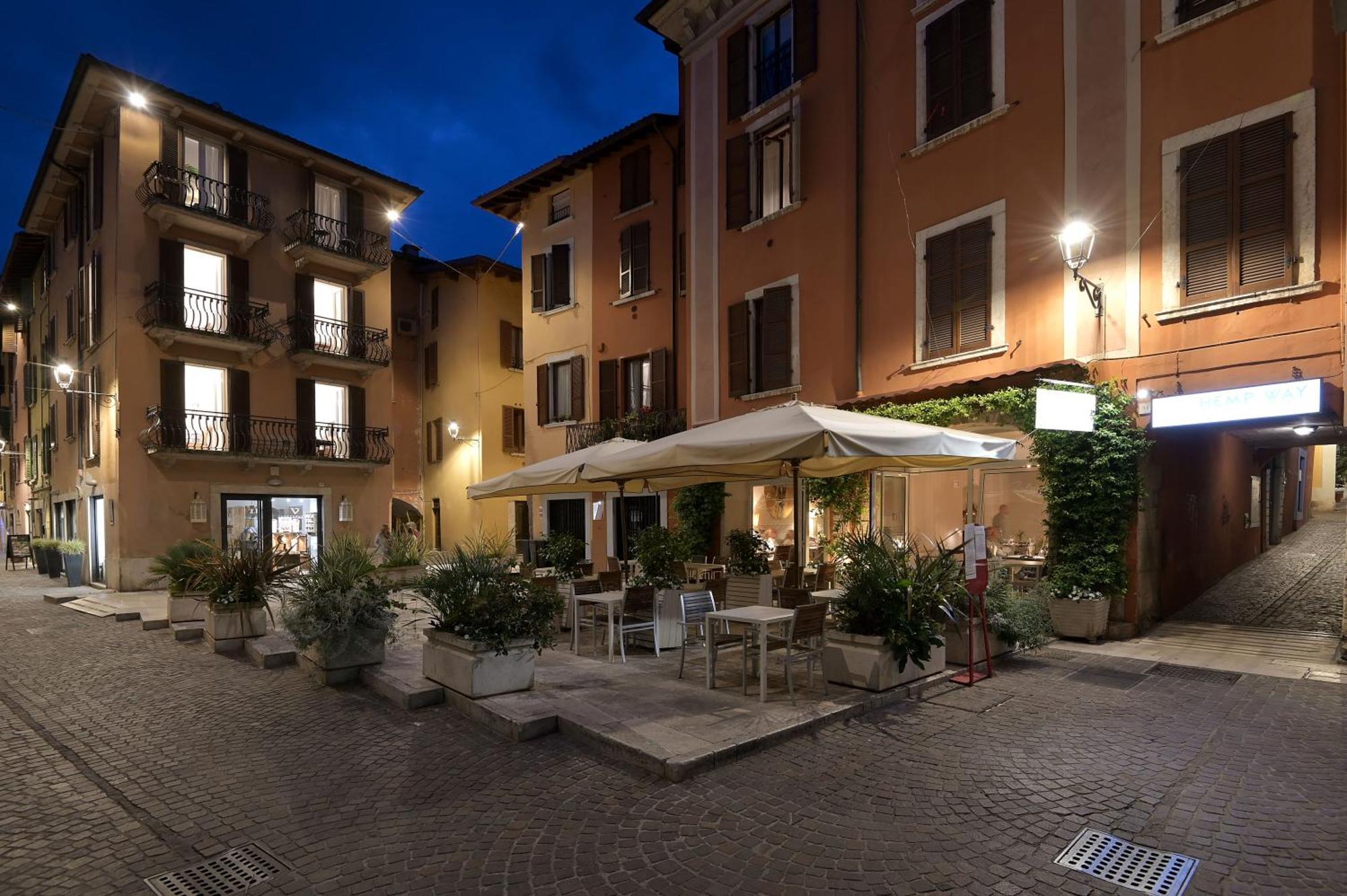 Cavour Apartments Salò Eksteriør billede