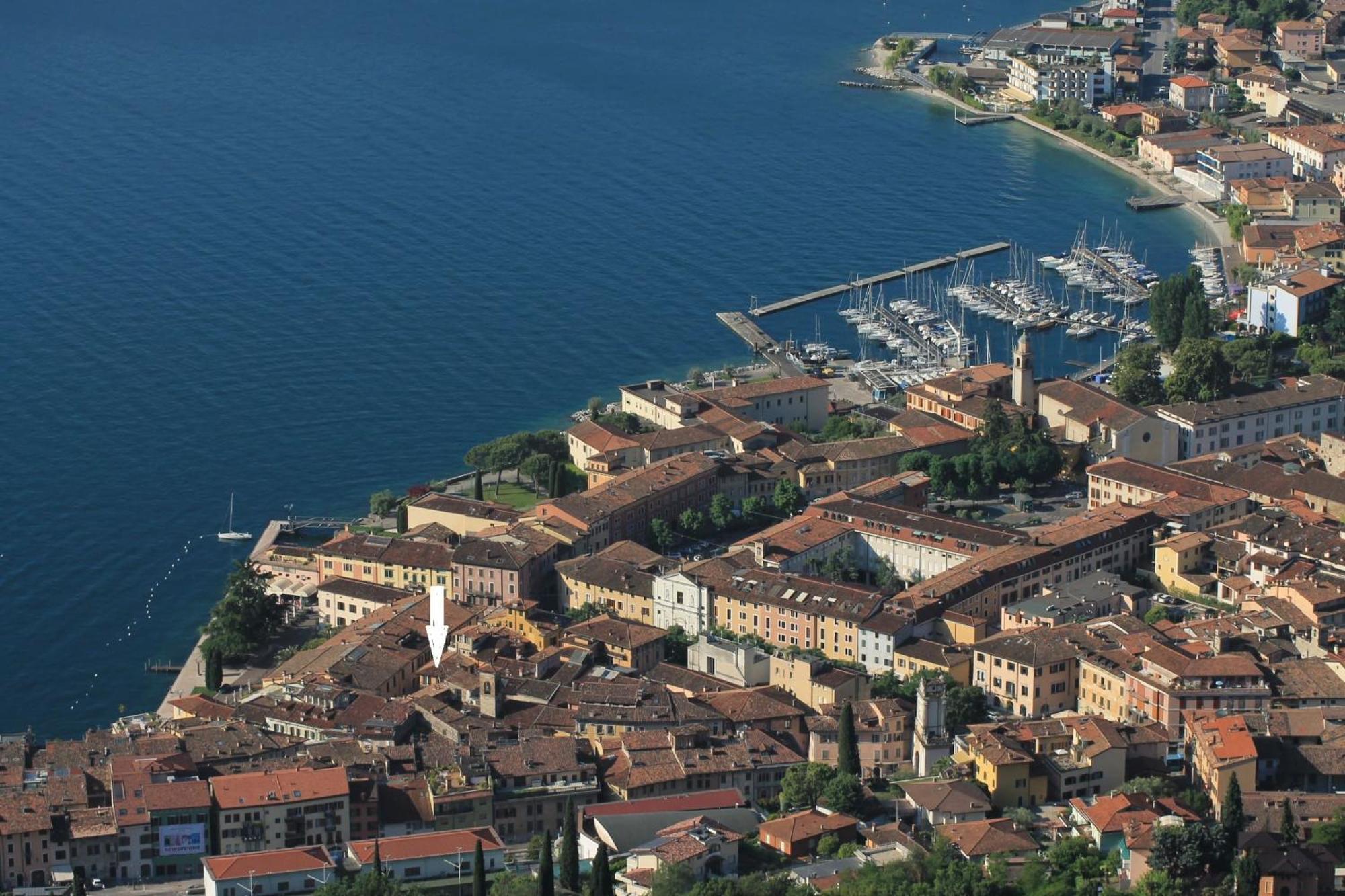 Cavour Apartments Salò Eksteriør billede
