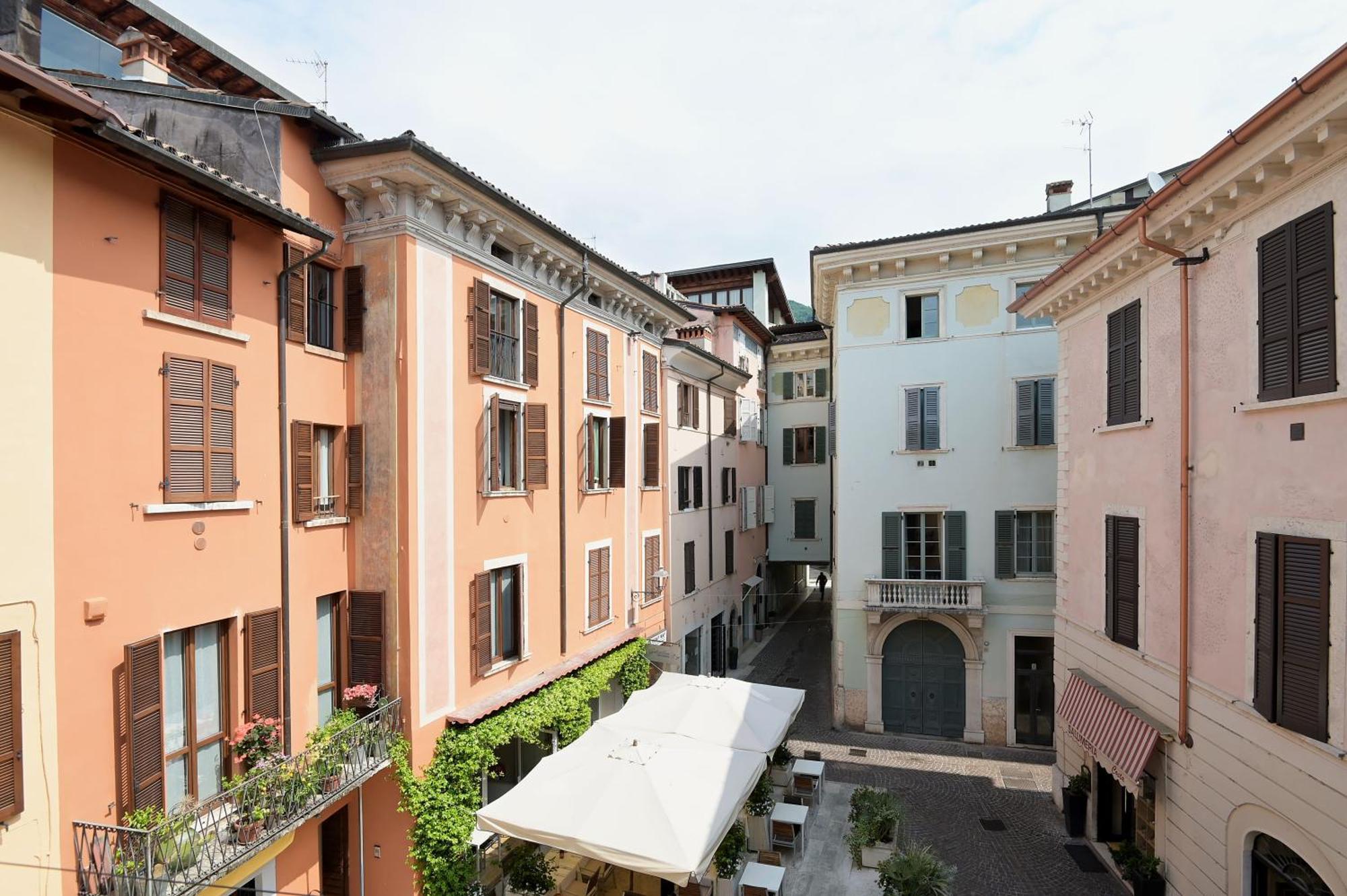 Cavour Apartments Salò Eksteriør billede
