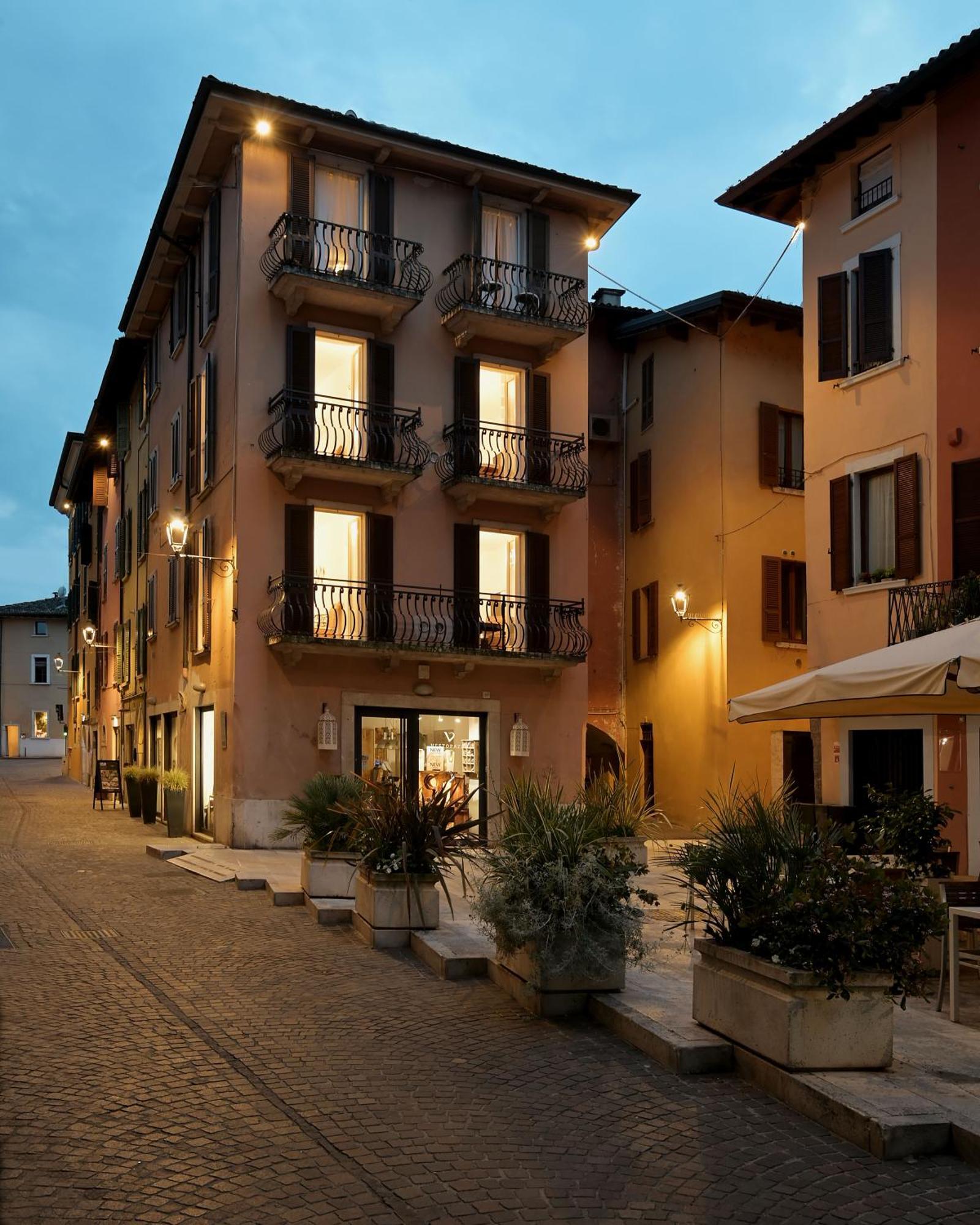 Cavour Apartments Salò Eksteriør billede